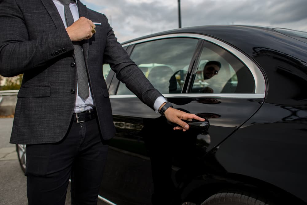 Private Car Services vs Taxis All You Need to Know