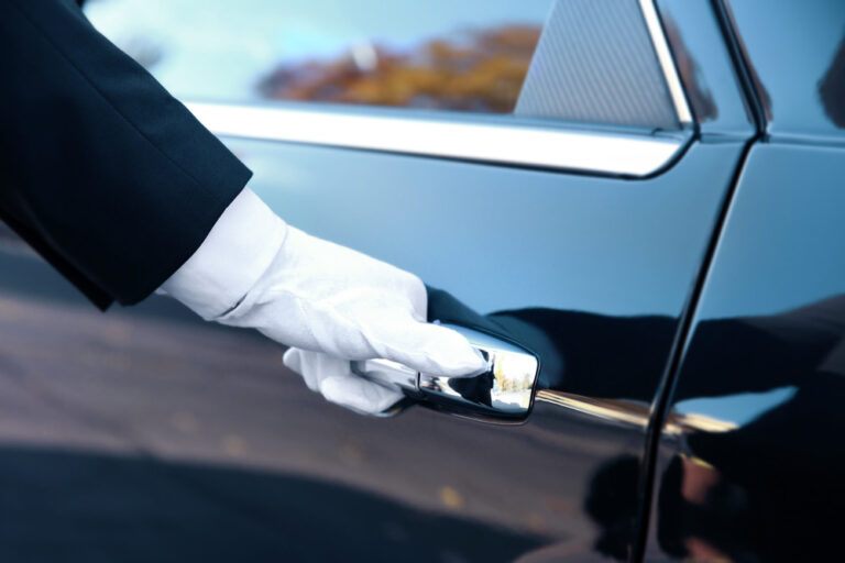Benefits of Booking Black Car Service